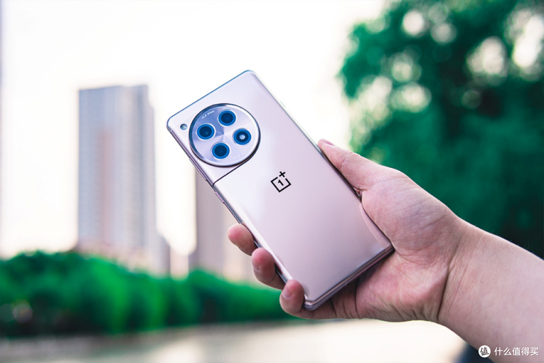 趣味数码专栏 篇二百五十:2.5k档位高性价比神机,一加 ace 3详细体验