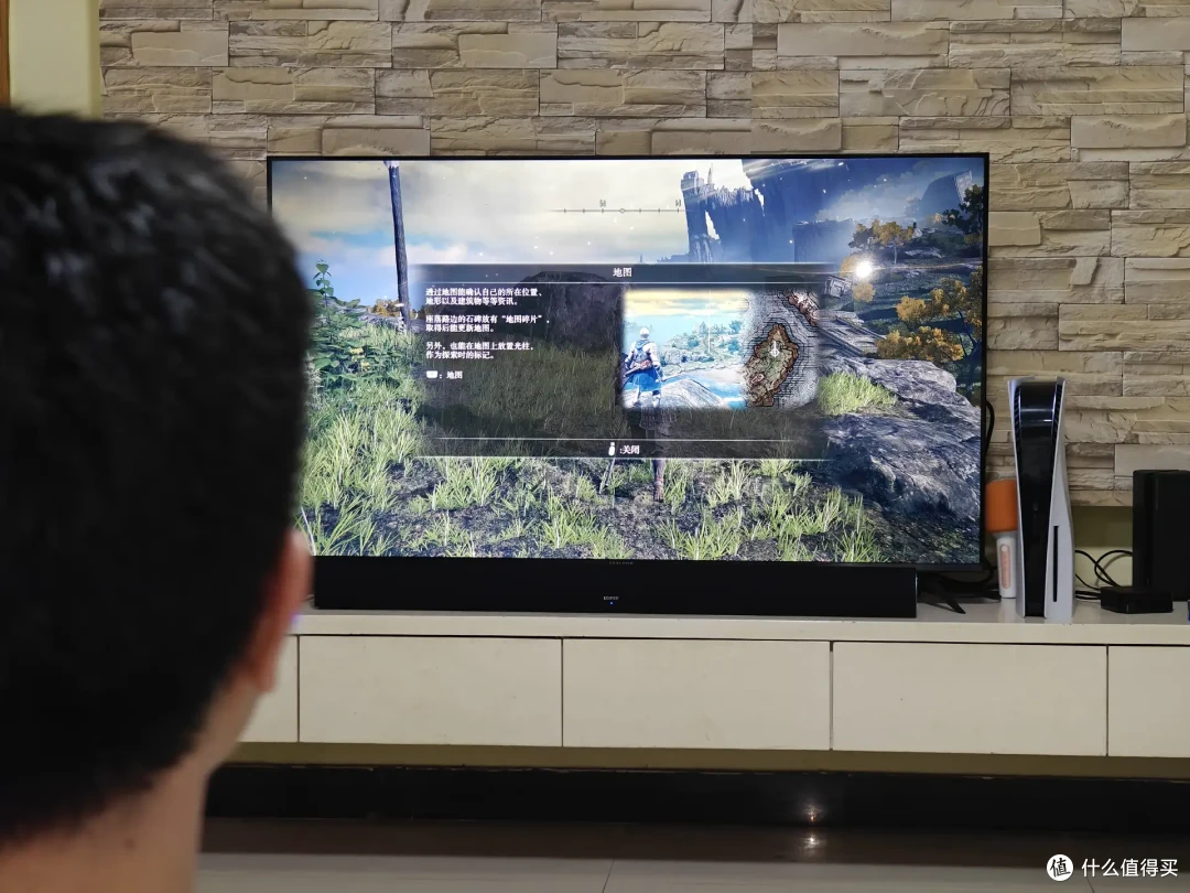 深夜在家偷偷玩PS5的最佳伴侣---雷蛇战锤狂鲨极速版PlayStation授权版无线游戏耳机