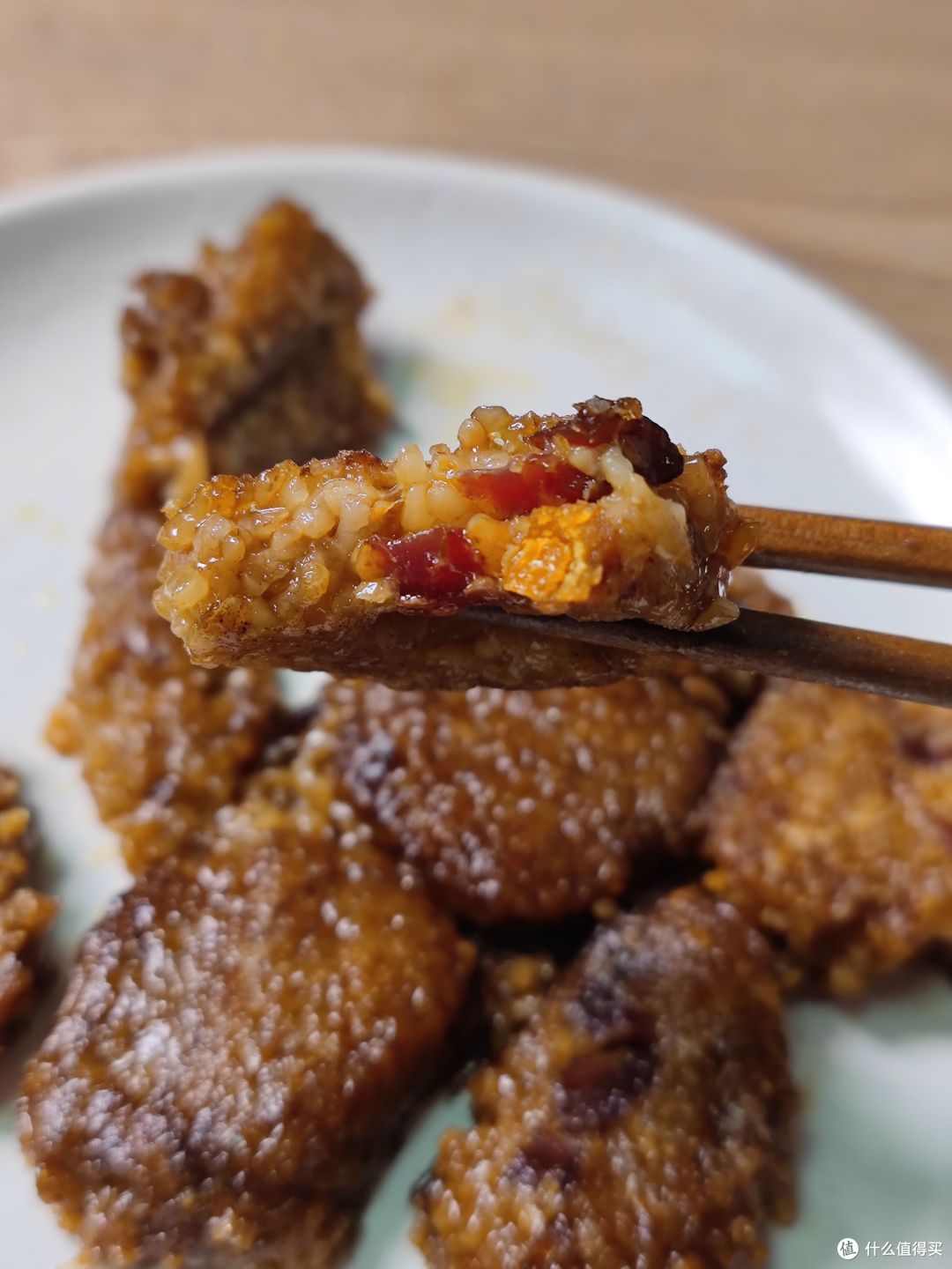 奇奇怪怪的粽子吃法大测评，黄油、芝士、麻辣香锅、蜂蜜、豆汁、榴莲、拿铁……到底哪种吃法更美味？