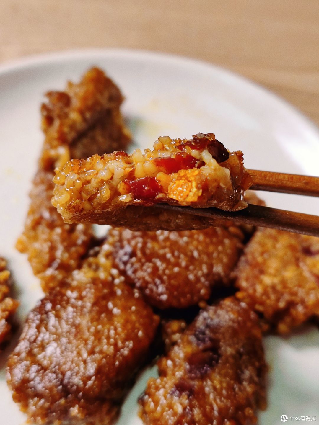 奇奇怪怪的粽子吃法大测评，黄油、芝士、麻辣香锅、蜂蜜、豆汁、榴莲、拿铁……到底哪种吃法更美味？