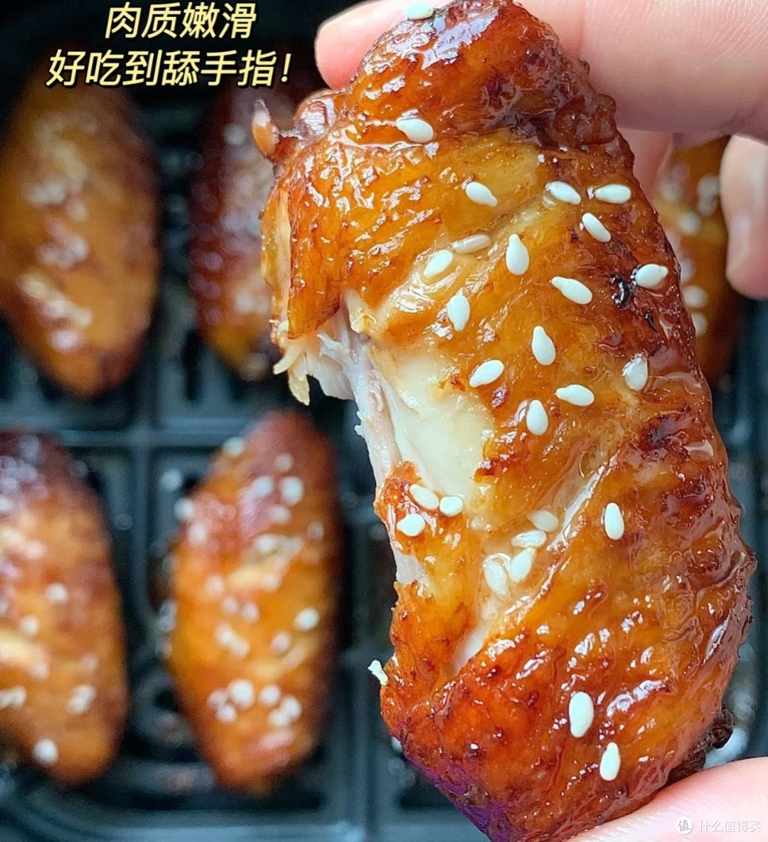 鲜嫩多汁的烤鸡翅