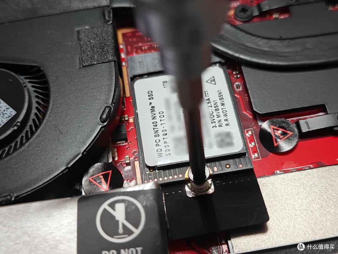 ROG Ally也能拥有4TB储存容量?掌机接转换卡升级4TB固态手把手教程