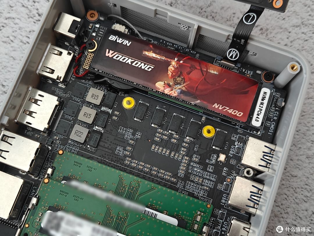 ROG Ally也能拥有4TB储存容量?掌机接转换卡升级4TB固态手把手教程