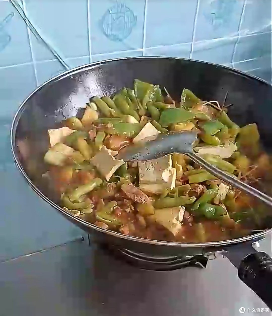 苏泊尔炒锅，无涂层也耐用？揭秘厨房神器！
