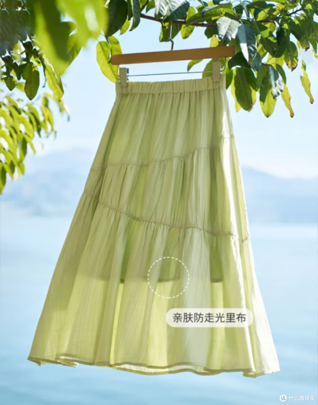 夏天的衣服总是那么丰富多彩,那你有没有什么特别喜欢的款式或者颜色呢?