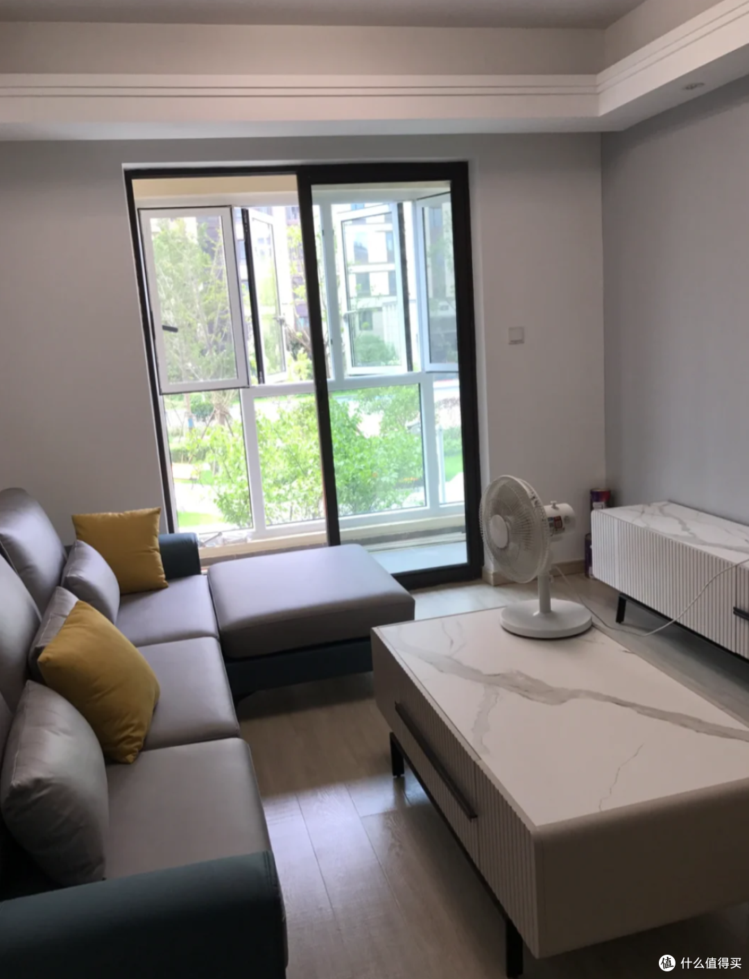 住进新家才发现,这4种家具不是“越大越好”,“小一点”更实用