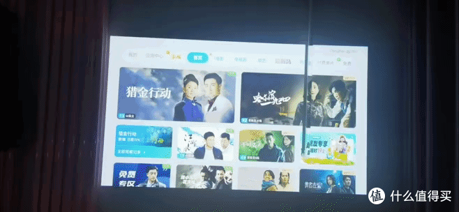 当贝X5S高亮激光云台投影仪终于实现白天看电影了