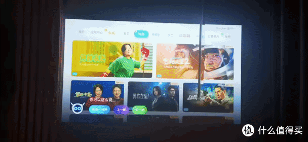 当贝X5S高亮激光云台投影仪终于实现白天看电影了