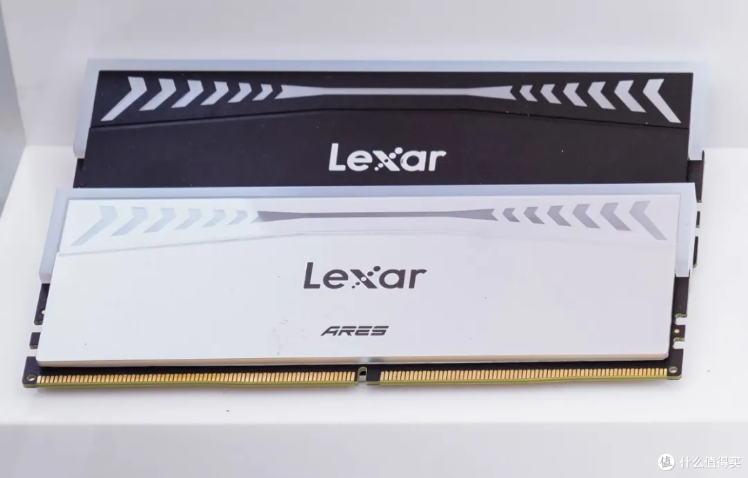 巅峰盛宴来袭,Lexar雷克沙携手BLG探索电竞深度