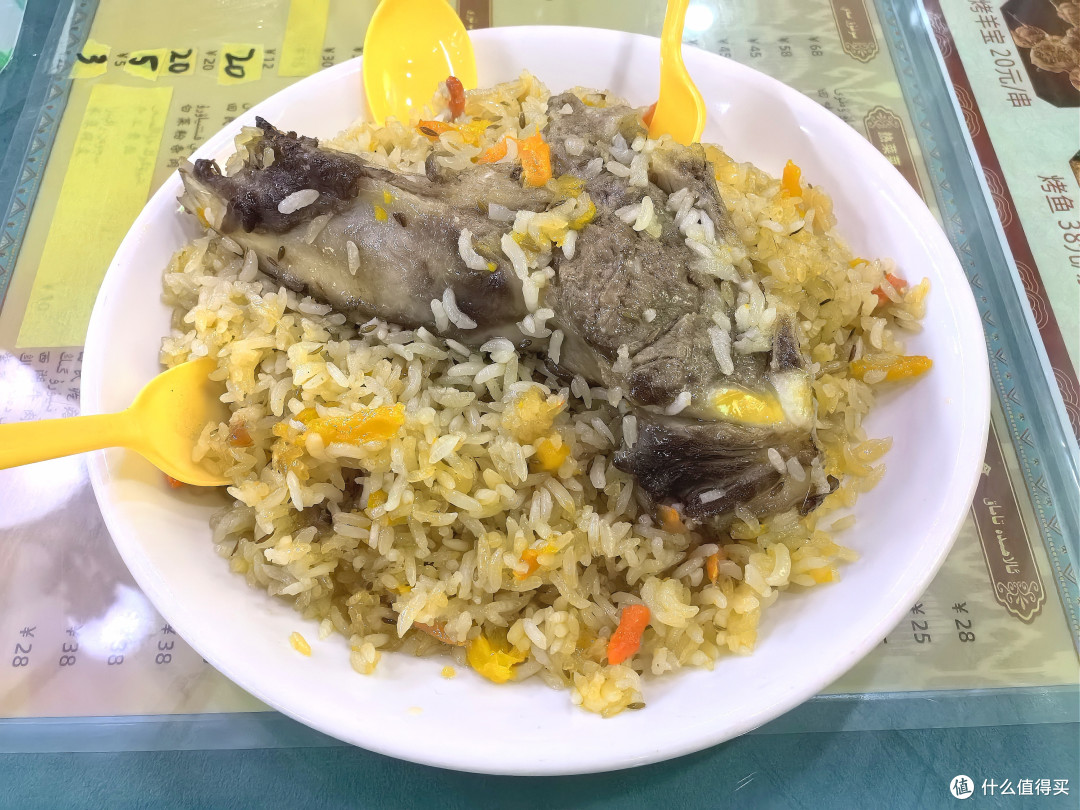 60天新疆大环线!Day1⃣6⃣:喀什·避雷李鬼“艾力扎提抓饭”+好吃的无名肉馕抚平我忧伤