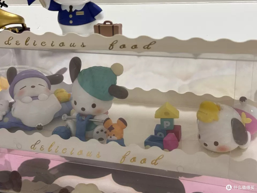 TOPTOY三丽鸥帕恰狗列车手办——萌趣与复古的完美碰撞