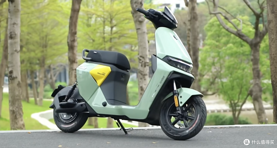 新中产通勤穿搭必备,九号电动车618大促诚意满满,都是冰点价