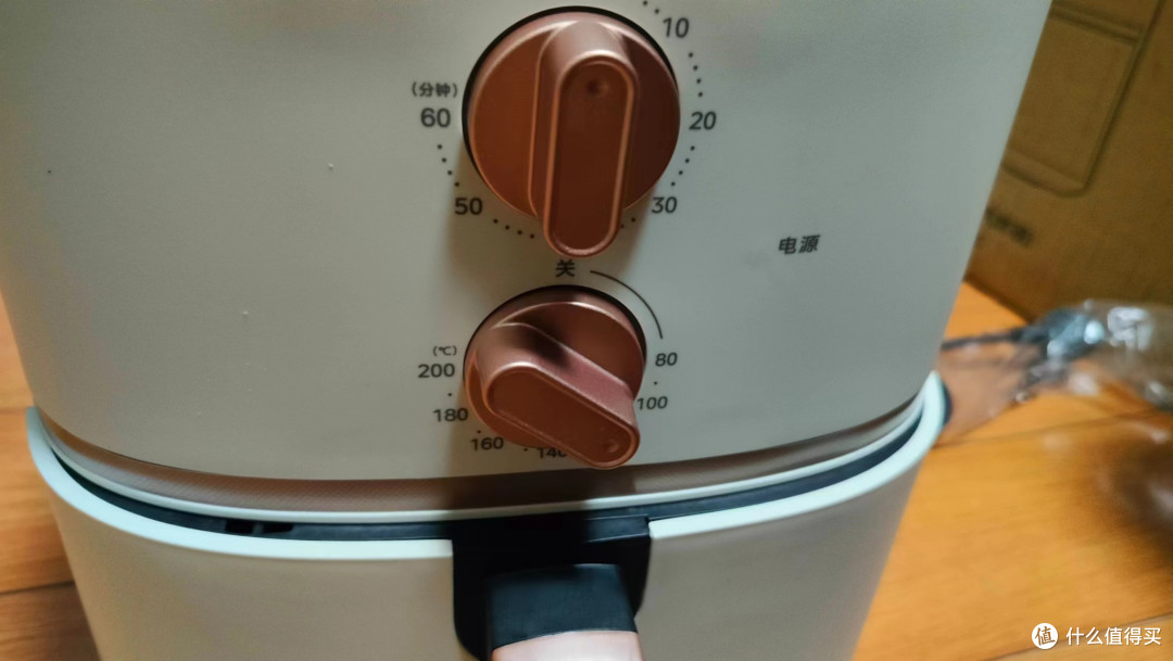 不用油的炸锅——美的(Midea)空气炸锅
