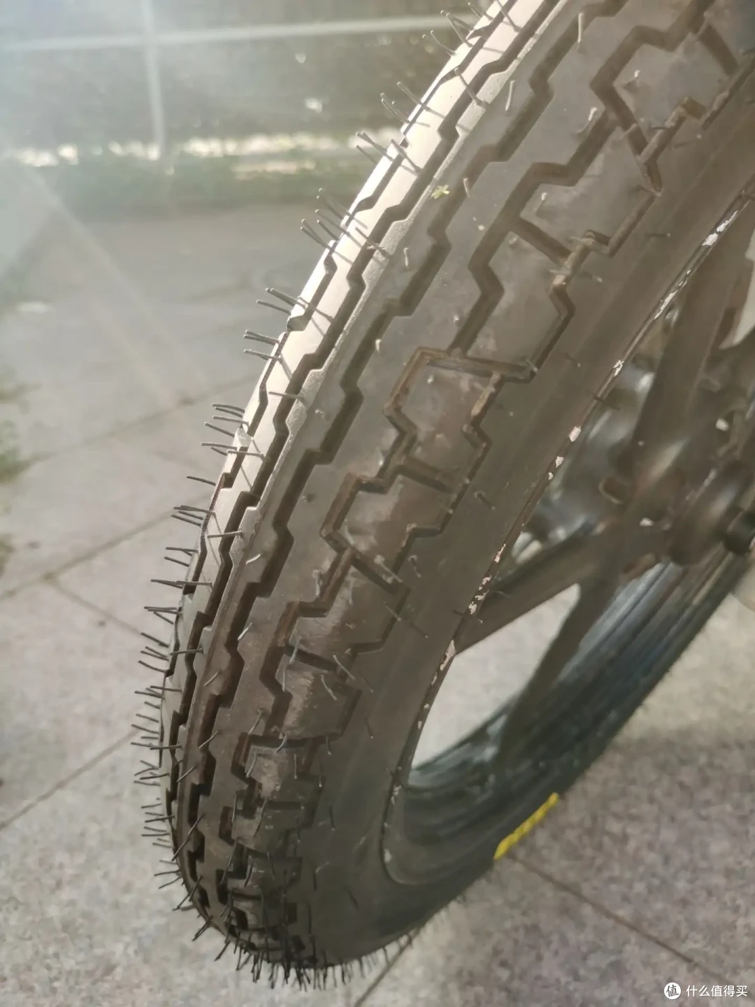 飞致150摩托车换前轮胎小记