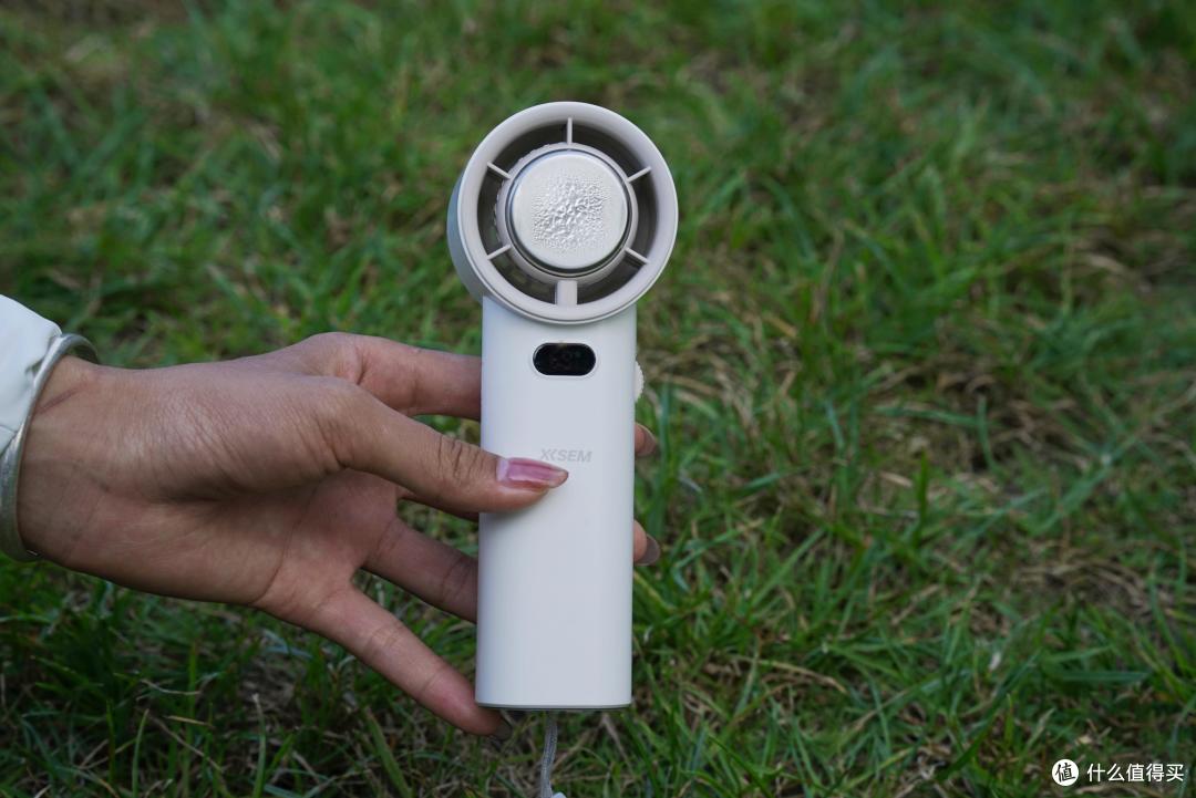 便携半导体强冷,您的夏天宝贝西圣手持小风扇!