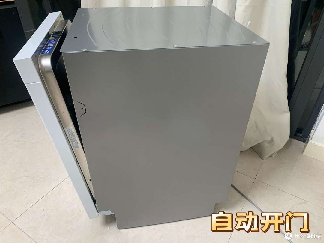 细腰肚里能撑船，一扇橱柜门宽度就可以安装的超大12套洗碗机，海尔新晶彩X3000S超窄洗碗机实物测评