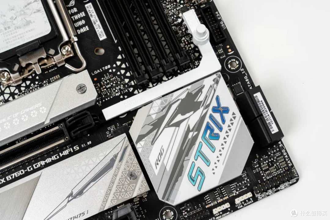 雪银战姬—B760G小吹雪S+4070S金属大师+机械大师C34PLUS装机分享