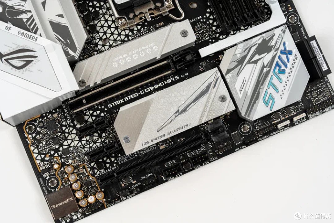 雪银战姬—B760G小吹雪S+4070S金属大师+机械大师C34PLUS装机分享