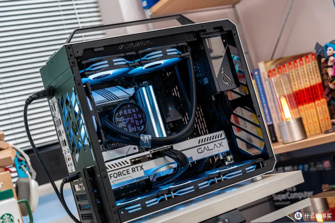 雪银战姬—B760G小吹雪S+4070S金属大师+机械大师C34PLUS装机分享