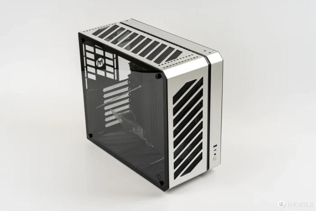 雪银战姬—B760G小吹雪S+4070S金属大师+机械大师C34PLUS装机分享