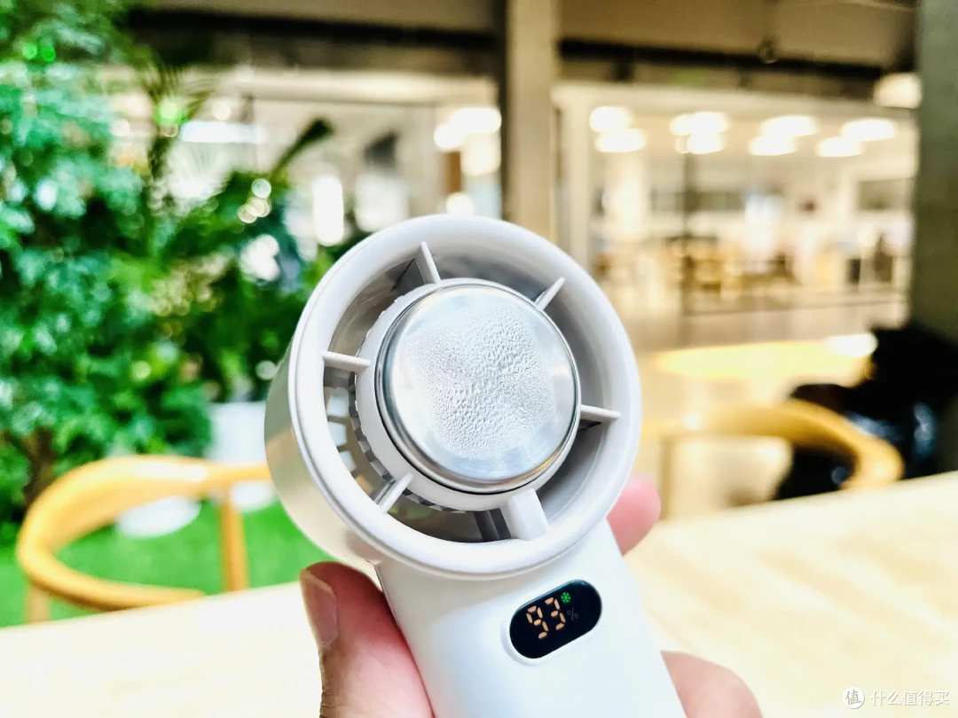 冰封制冷,百档可调,西圣手持小风扇,无惧酷热的夏天