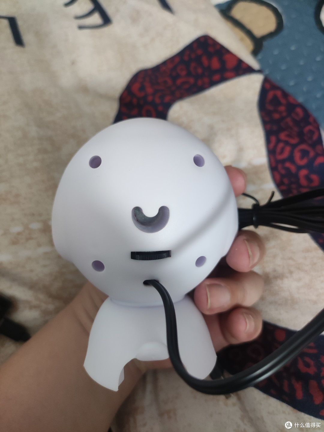 买了个几块钱尚能入耳的小音箱