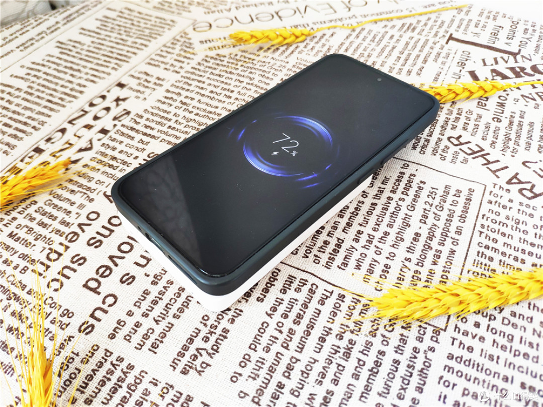 告别电量焦虑,小米磁吸充电宝5000mAh,小巧便携,随时随地充电!