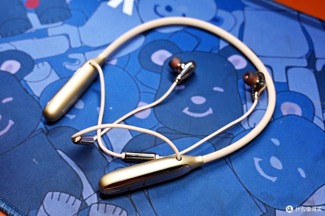 给母亲买的礼物，小米有品众筹左点X20数字助听器