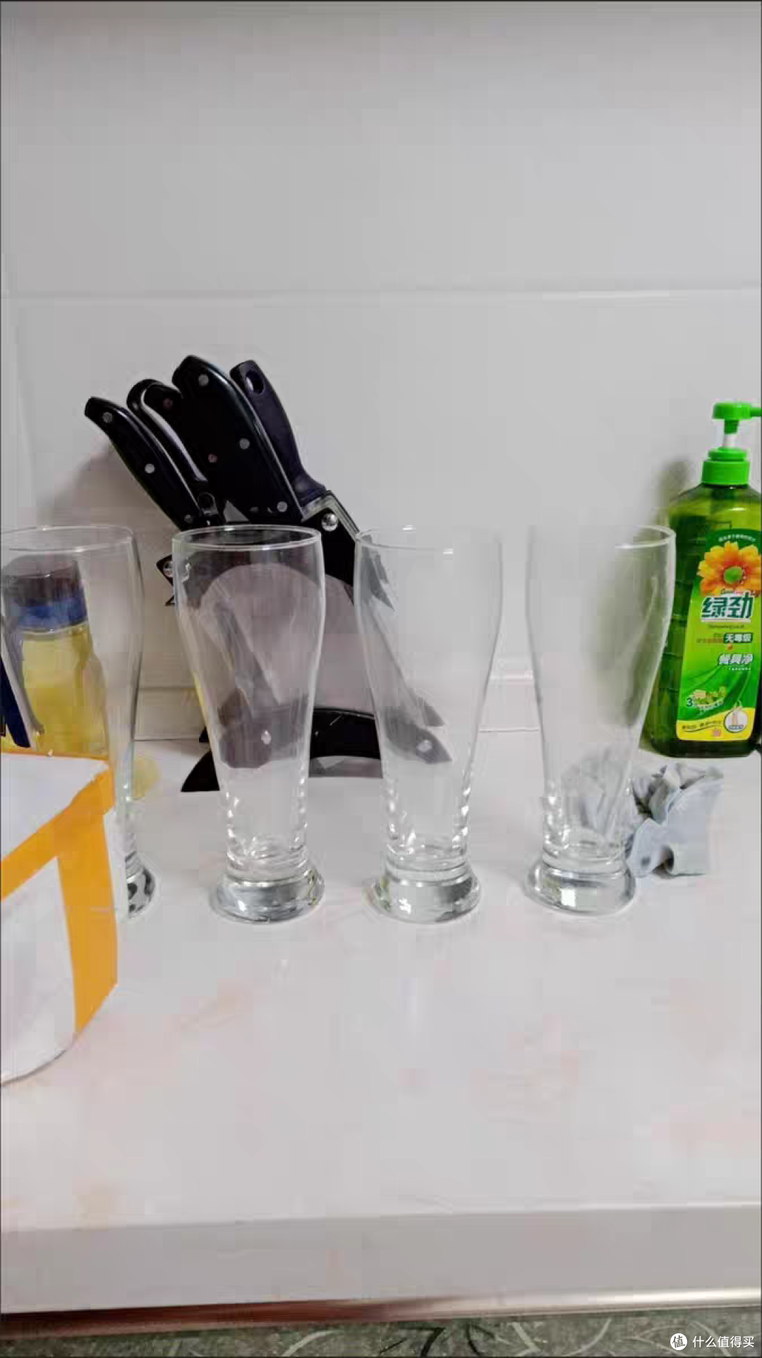 大容量玻璃杯,喝啤酒很带劲
