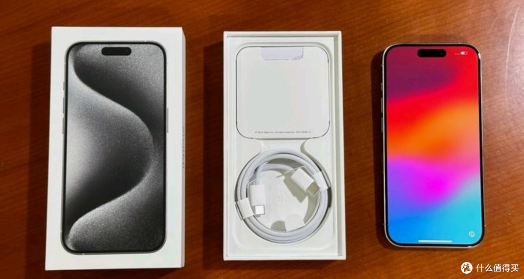 Apple/苹果 iPhone 15 Pro (A3104) 256GB 原色钛金属 支持移动联通电信5G 双卡双待手机