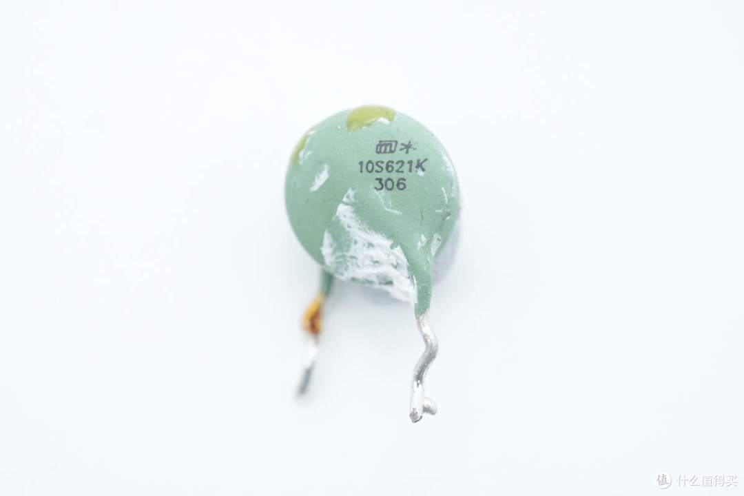 拆解报告:LG 65W USB-C氮化镓快充充电器LP65WFC20P-NJ