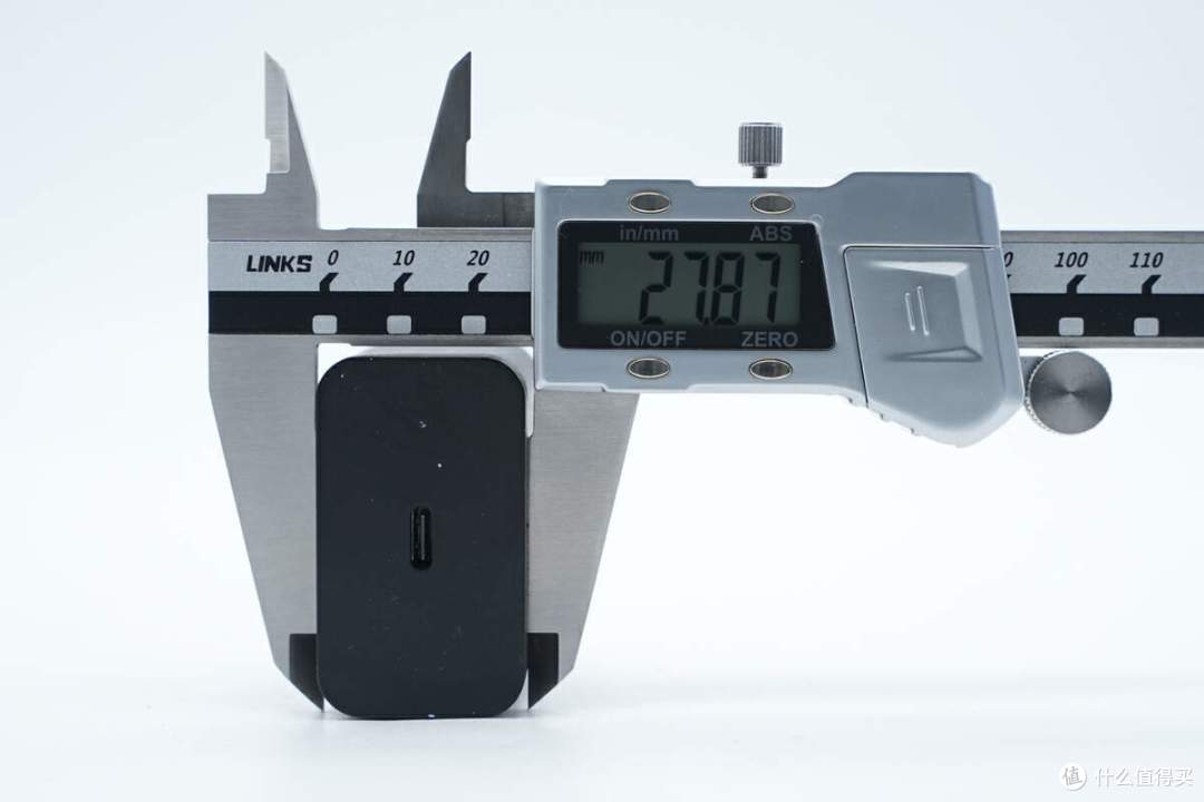 拆解报告:LG 65W USB-C氮化镓快充充电器LP65WFC20P-NJ