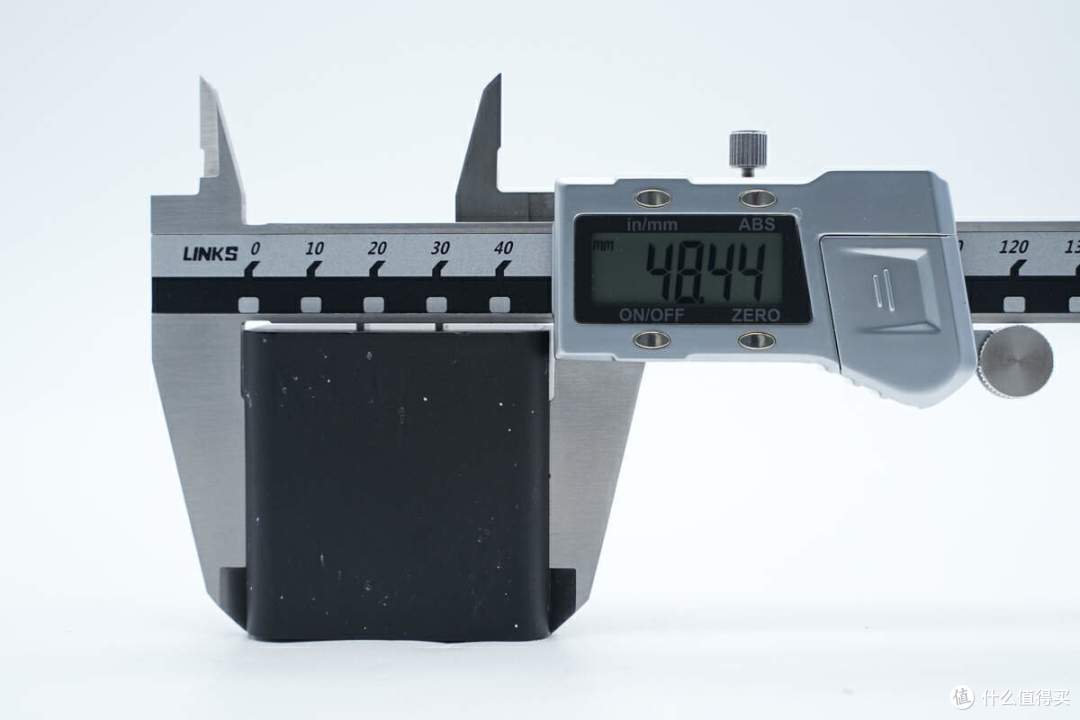 拆解报告:LG 65W USB-C氮化镓快充充电器LP65WFC20P-NJ