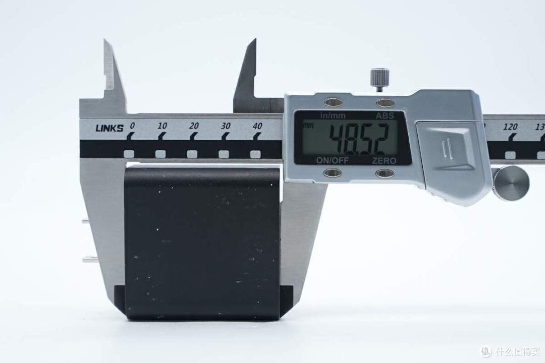 拆解报告:LG 65W USB-C氮化镓快充充电器LP65WFC20P-NJ