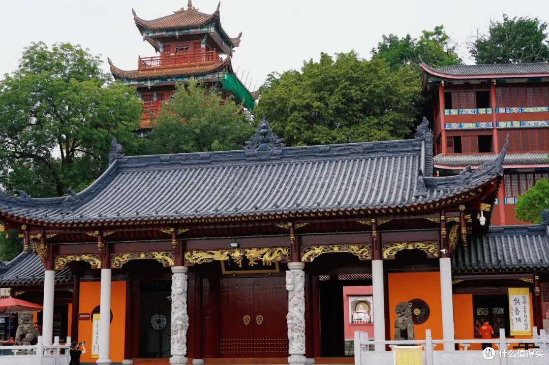 200住套房!美食美景自成一派!这个反向旅游小城真的香!