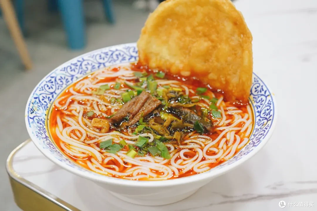 200住套房!美食美景自成一派!这个反向旅游小城真的香!