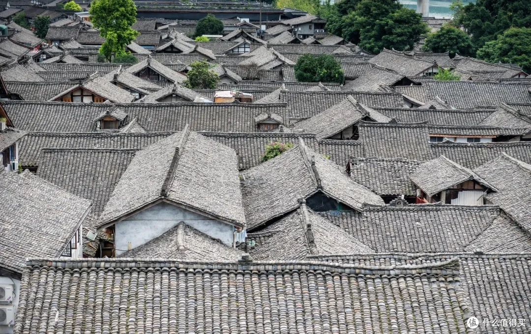 200住套房!美食美景自成一派!这个反向旅游小城真的香!