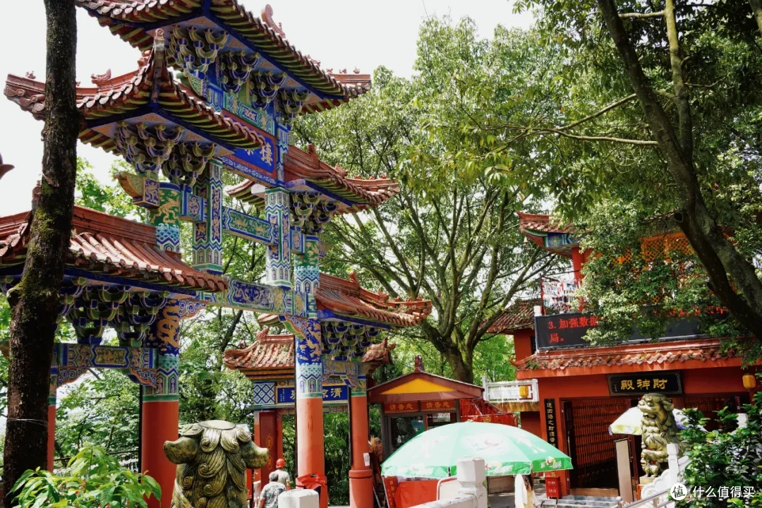200住套房!美食美景自成一派!这个反向旅游小城真的香!