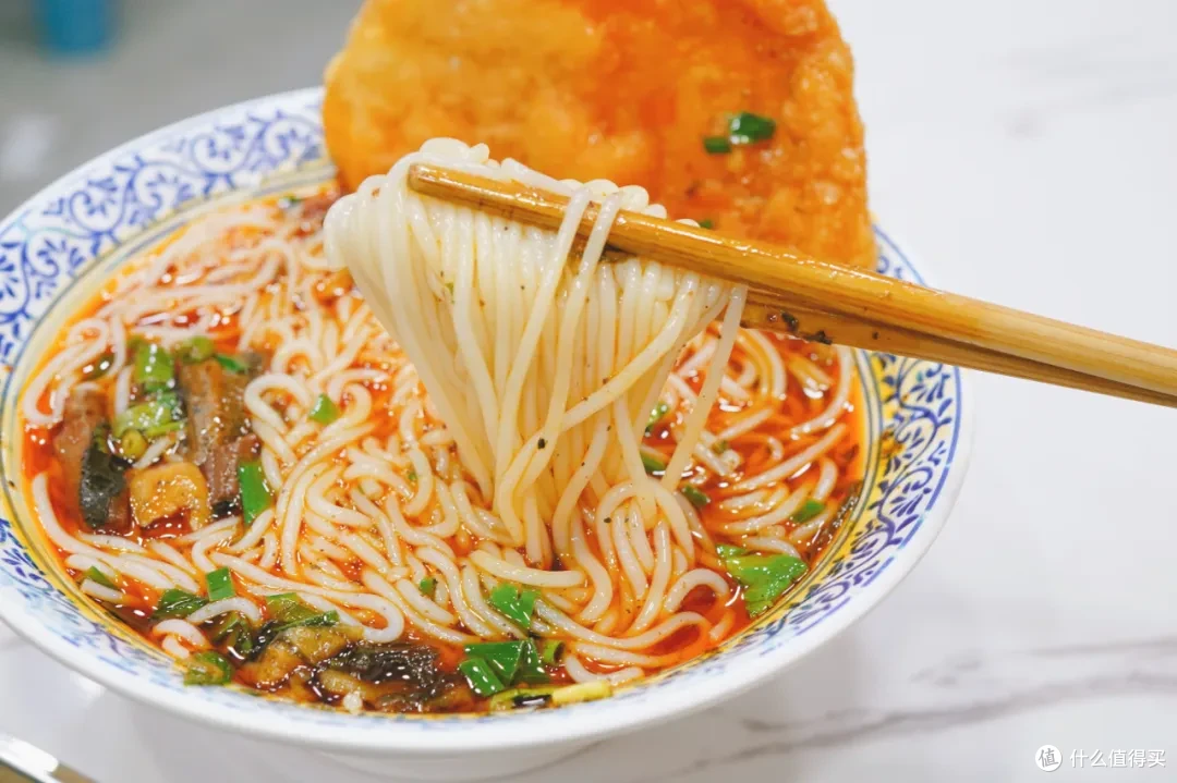 200住套房!美食美景自成一派!这个反向旅游小城真的香!