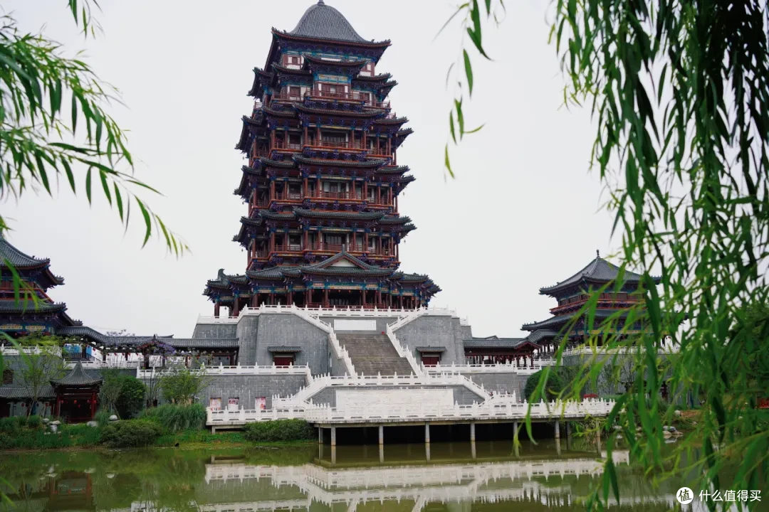 200住套房!美食美景自成一派!这个反向旅游小城真的香!