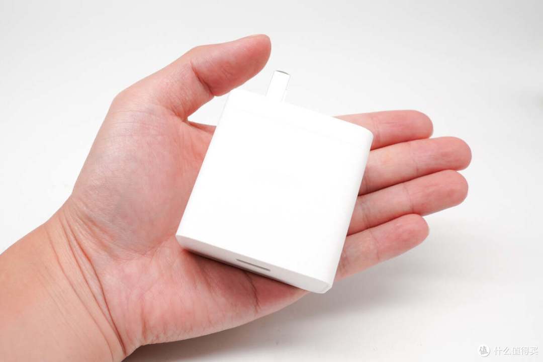 极致外观颜值手感,多项ai 功能加持,oppo reno12 pro 手机充电评测