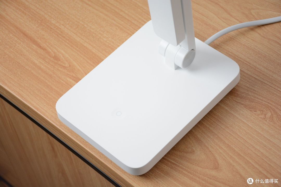 小米又杀疯了！国标AA级护眼台灯不足百元：米家台灯2Lite评测