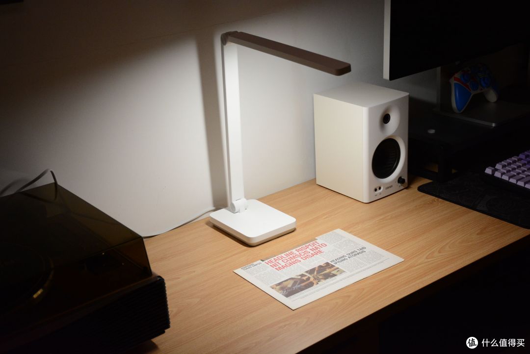 小米又杀疯了！国标AA级护眼台灯不足百元：米家台灯2Lite评测