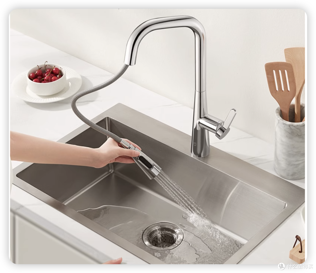 方便好用可抽拉的厨房水龙头