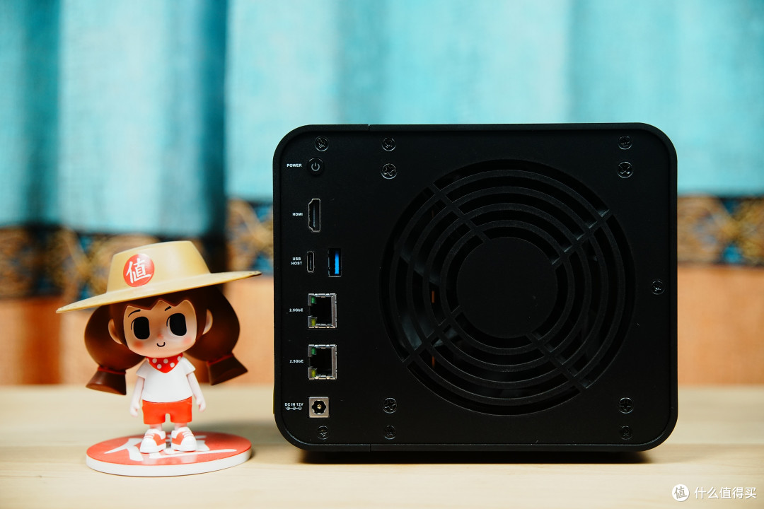 全新TOS6系统加持,重磅升级后的旗舰级NAS 铁威马F4-424 Pro,集安全、好用于一身