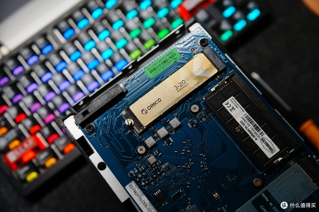 全新TOS6系统加持,重磅升级后的旗舰级NAS 铁威马F4-424 Pro,集安全、好用于一身