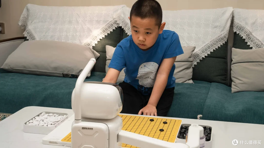 智能围棋手上线丨与元萝卜AI围棋机器人对弈的新体验