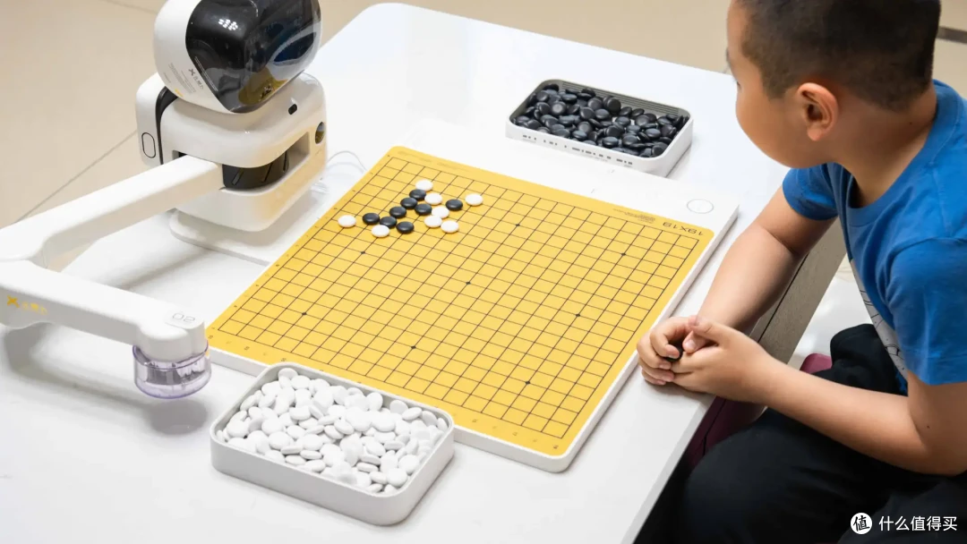 智能围棋手上线丨与元萝卜AI围棋机器人对弈的新体验
