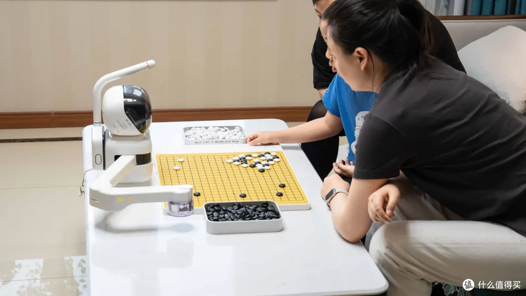 智能围棋手上线丨与元萝卜AI围棋机器人对弈的新体验