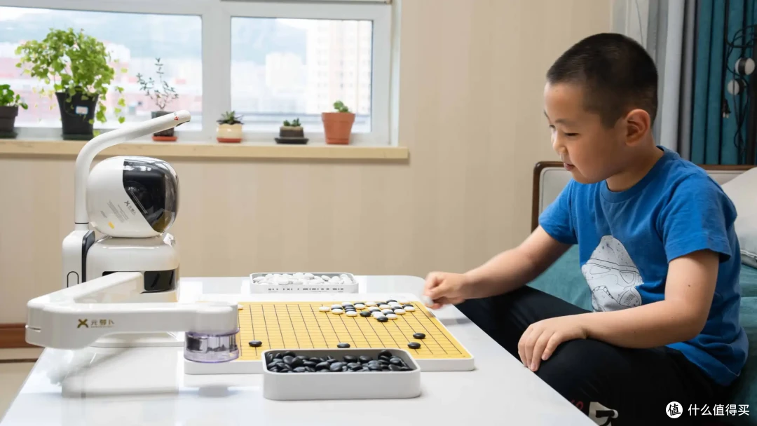智能围棋手上线丨与元萝卜AI围棋机器人对弈的新体验